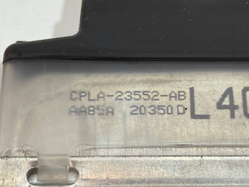 LR045540 Door limiter in front of Range Rover Sport L494 (2014-2022) Used - Image 16