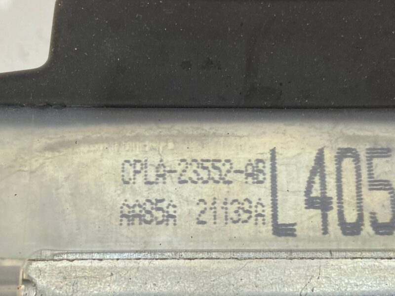 LR045540 Door limiter in front of Range Rover Sport L494 (2014-2022) Used cost 10 € in stock 2 pcs.