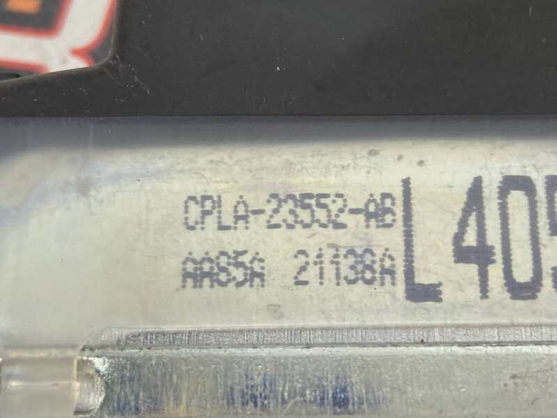 LR045540 Door limiter in front of Range Rover Sport L494 (2014-2022) Used cost 10 € in stock 2 pcs.