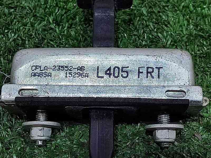 LR045540 Door limiter in front of Range Rover Sport L494 (2014-2022) Used cost 10 € in stock 2 pcs.