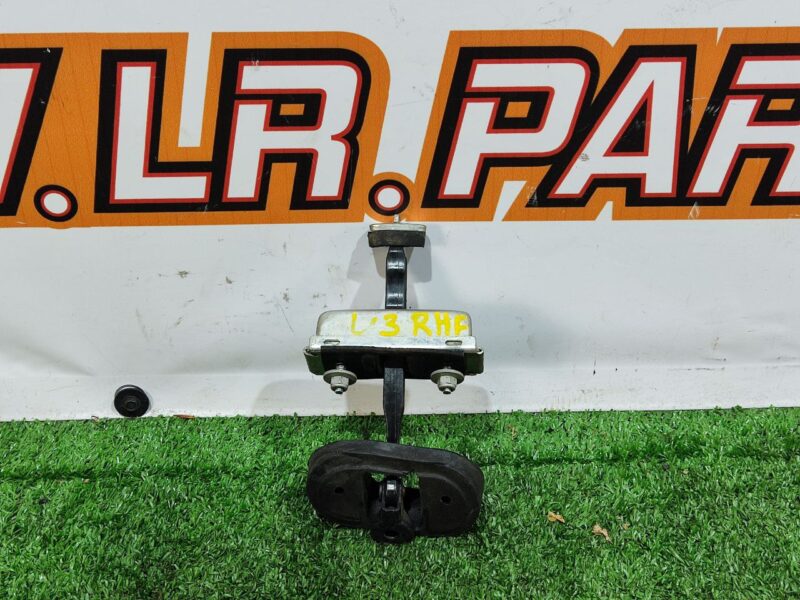 LR045540 Door limiter in front of Range Rover Sport L494 (2014-2022) Used cost 10 € in stock 2 pcs.