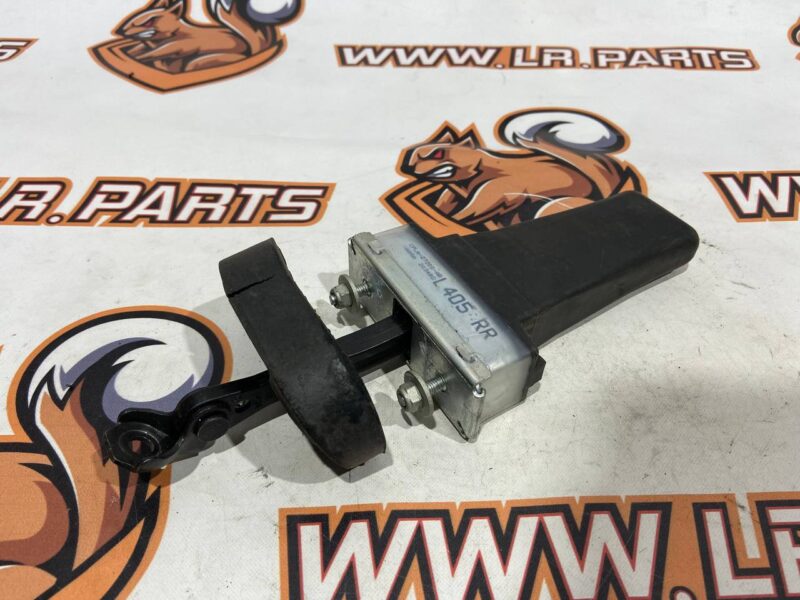 LR045541 Rear door limiter Range Rover Sport L494 (2014-2022) Used - Image 15