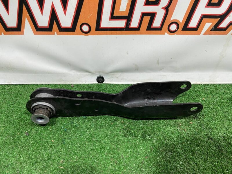 LR048090 Arm rear lower front Range Rover Sport L494 (2014-2022) Used cost 20 € in stock 4 pcs.