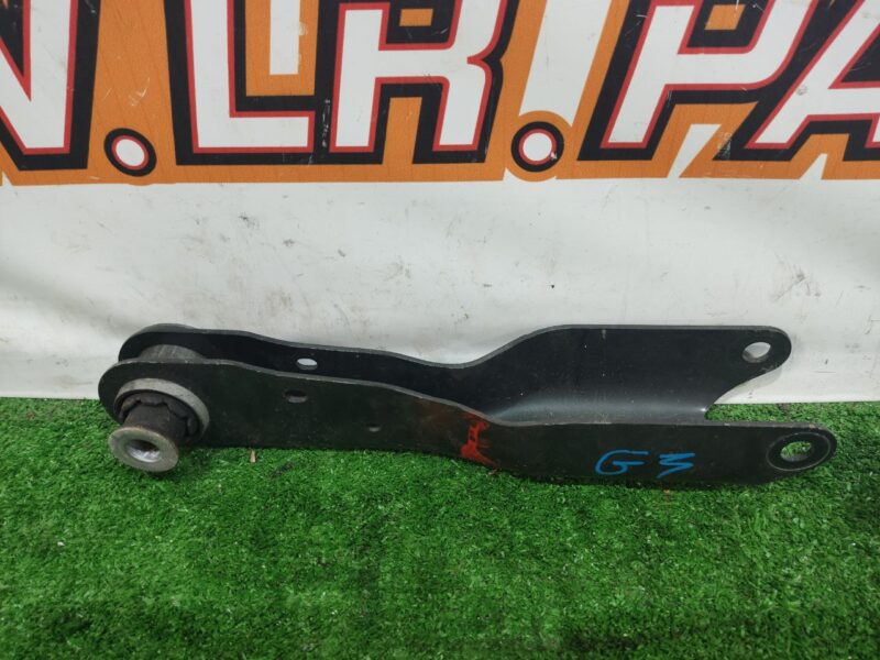 LR048090 Arm rear lower front Range Rover Sport L494 (2014-2022) Used cost 20 € in stock 4 pcs.