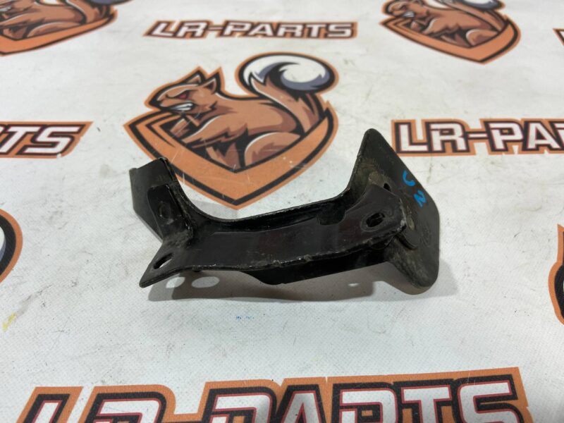 LR048131 Brake disc air duct right LAND ROVER DISCOVERY 5 (L462) Used cost 14 € in stock 1 pcs.