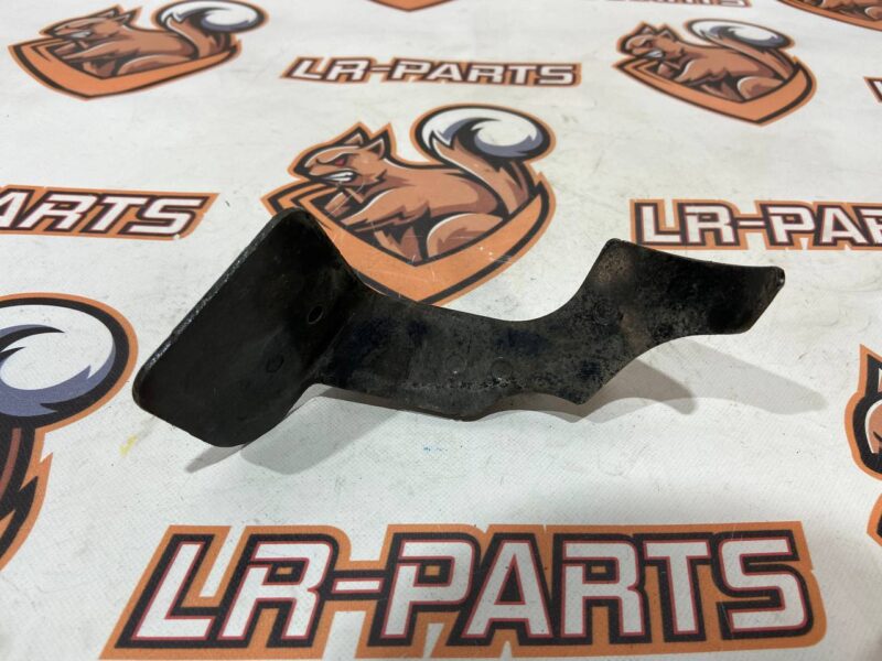 LR048131 Brake disc air duct right LAND ROVER DISCOVERY 5 (L462) Used cost 14 € in stock 1 pcs.