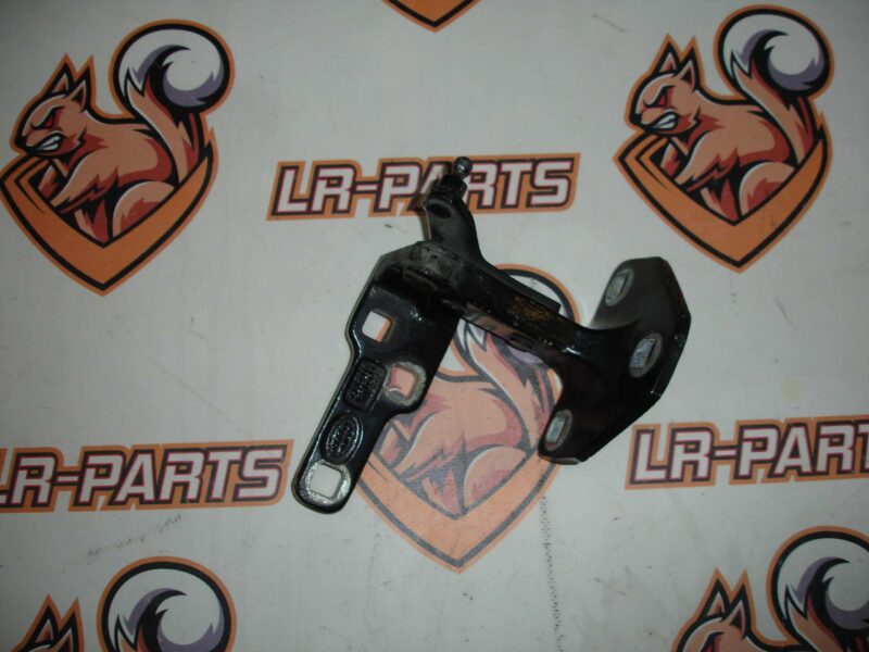 LR048168 The hinge of the raised tailgate LH Range Rover L405 (2013-2021) Used cost 22,5 € in stock 6 pcs.