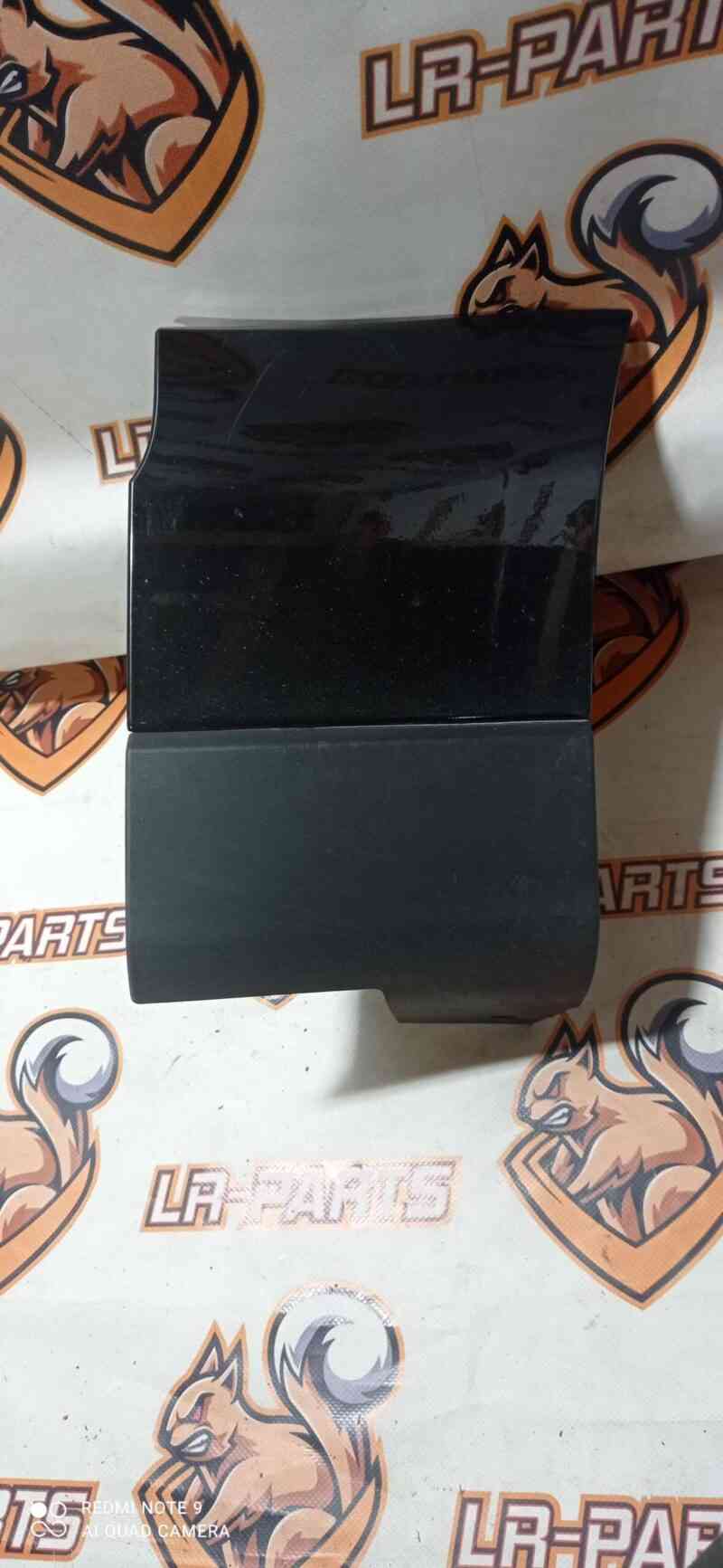 LR048271 Front right fender lining Range Rover L405 (2013-2021) Used cost 20 € in stock 3 pcs.