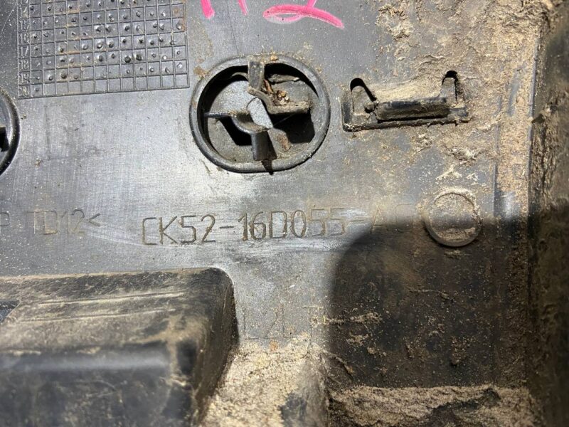 LR048272 Wing molding with overlay lower left Range Rover L405 (2013-2021) Used - Image 12