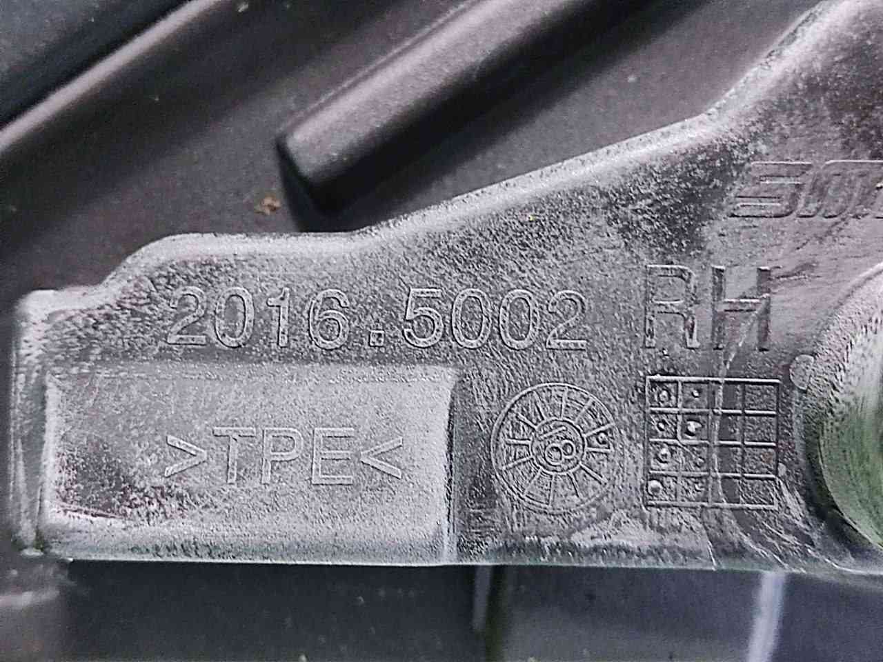 LR048353 Right mirror cover Land Rover Discovery Sport L550 (2015-) Used - Image 13