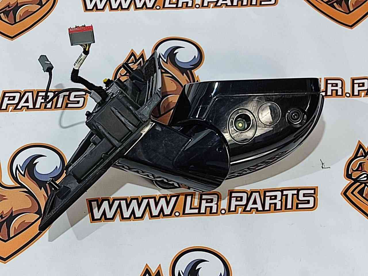 LR048353 Right mirror cover Land Rover Discovery Sport L550 (2015-) Used cost 42 € in stock 1 pcs.