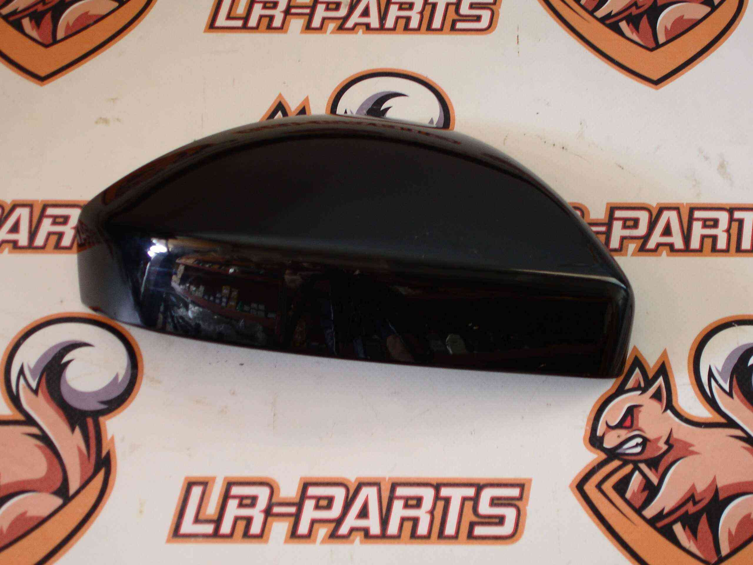 LR048353 Right mirror cover Land Rover Discovery Sport L550 (2015-) Used cost 42 € in stock 1 pcs.