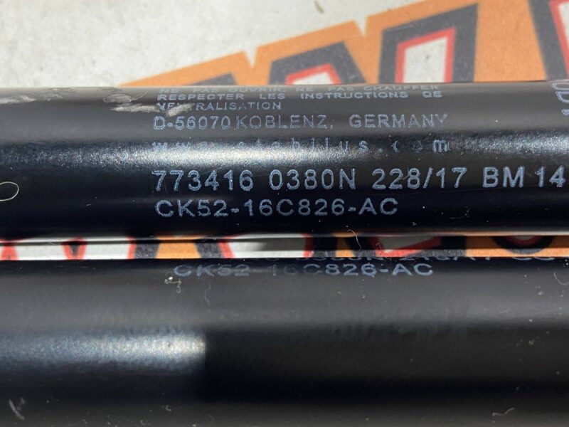LR049207 Hood shock absorber RANGE ROVER SPORT L494 13- Used - Image 12