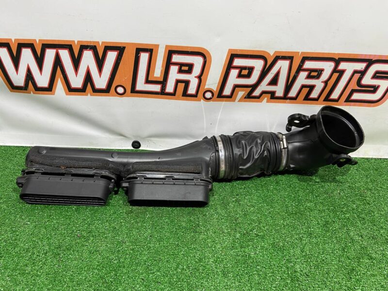 LR049313 Exhaust air channel right Range Rover Sport L494 (2014-2022) used cost 80 € in stock 1 pcs.