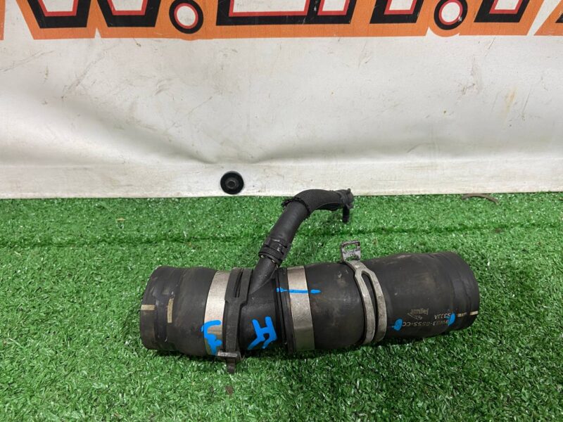 LR049990 Thermostat nozzle Range Rover Sport L494 (2014-2022) Used cost 20 € in stock 2 pcs.