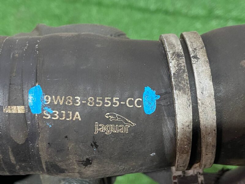 LR049990 Thermostat nozzle Range Rover Sport L494 (2014-2022) Used cost 20 € in stock 2 pcs.