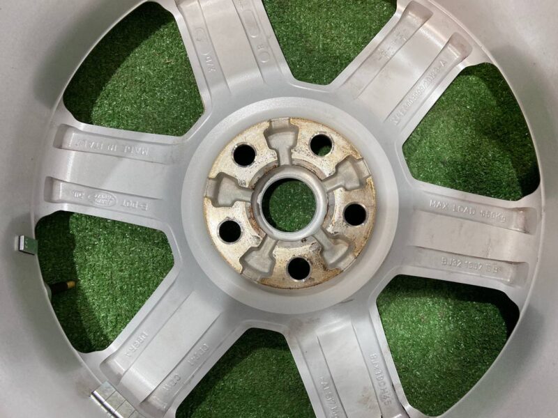 LR050931 Wheels R19 8Jx19CHx45 Range Rover Evoque L538 Used cost 300 € in stock 4 pcs.