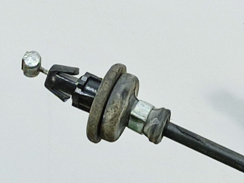 LR051451 Hood cable Land Rover Discovery Sport L550 (2015-) Used cost 15 € in stock 4 pcs.