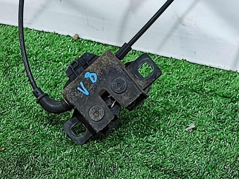 LR051451 Hood cable Land Rover Discovery Sport L550 (2015-) Used cost 15 € in stock 4 pcs.