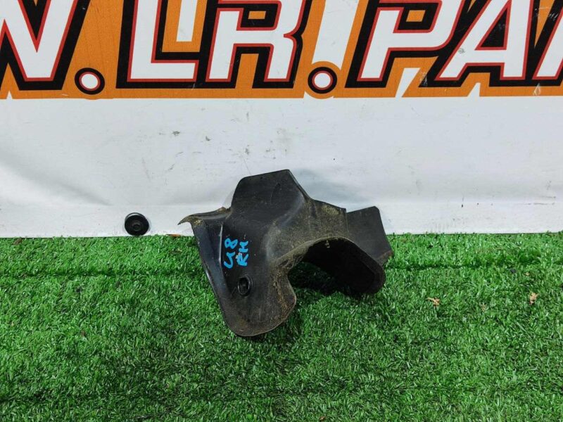 LR054319 Right Rear Door Lifting Hinge Cover Range Rover Evoque L538 (2012-2018) Used cost 5 € in stock 2 pcs.