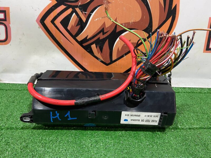LR055161 Interior fuse box Range Rover Sport L494 (2014-2022) Used cost 100 € in stock 1 pcs.