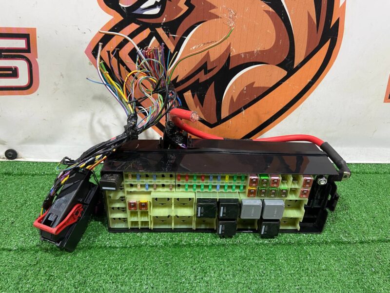 LR055161 Interior fuse box Range Rover Sport L494 (2014-2022) Used cost 100 € in stock 1 pcs.