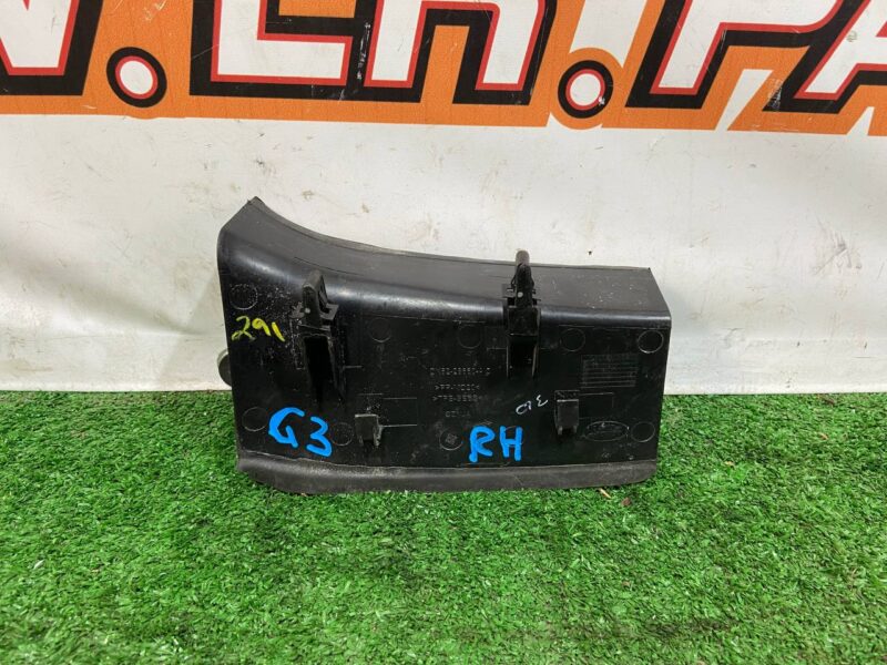 LR056800 Lamp access cover right Range Rover Sport L494 Used cost 20 € in stock 1 pcs.