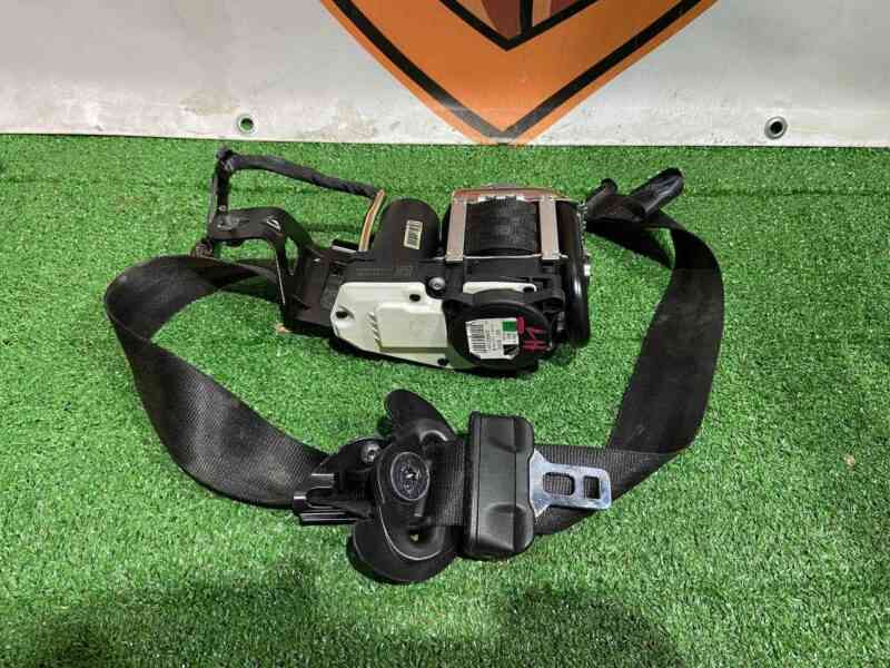 LR057417 Seat belt Front right Range Rover Sport L494 (2014-2022) Used cost 110 € in stock 1 pcs.