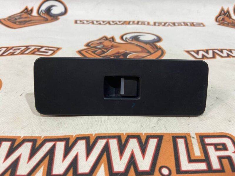 LR059773 Window lifter button LAND ROVER DISCOVERY SPORT L550 2015- Used cost 8 € in stock 16 pcs.