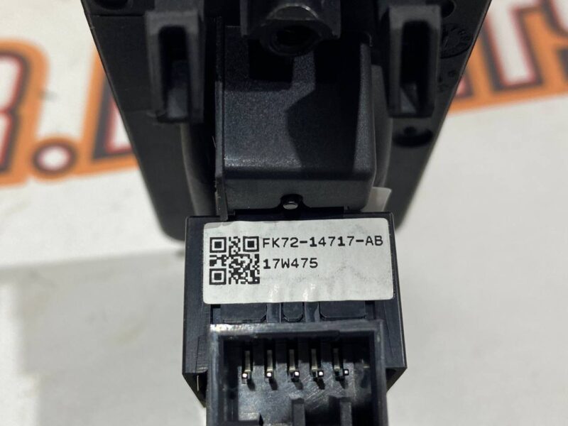 LR059773 Window lifter button LAND ROVER DISCOVERY SPORT L550 2015- Used cost 8 € in stock 16 pcs.