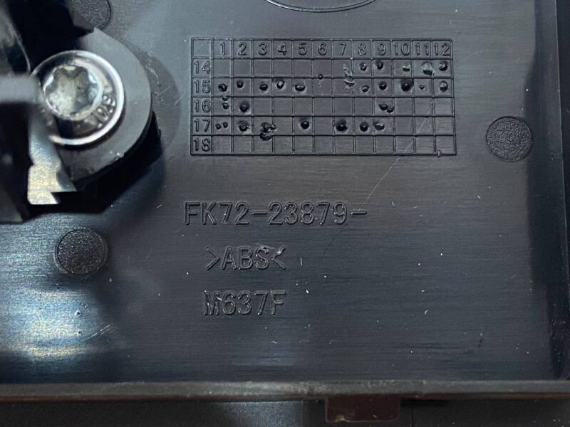 LR059773 Window lifter button LAND ROVER DISCOVERY SPORT L550 2015- Used cost 8 € in stock 16 pcs.