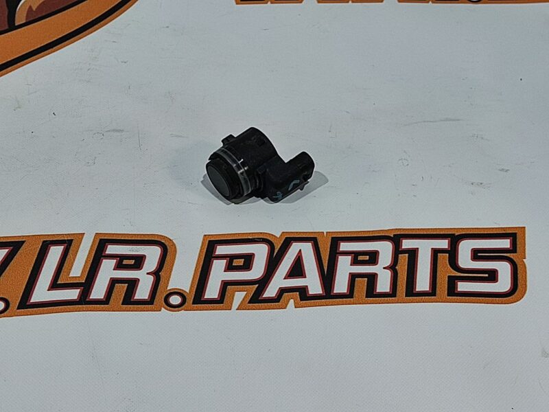 LR059785 Parking sensor 2.0IE in the rear arch extension LAND ROVER DISCOVERY SPORT (L550) 2015- Used cost 30 € in stock 1 pcs.
