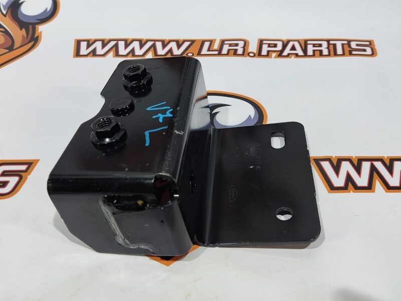 LR060754 Bracket left LAND ROVER DISCOVERY SPORT (L550) 2015- Used cost 10 € in stock 1 pcs.