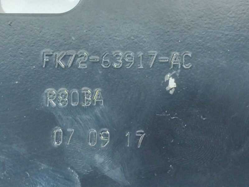 LR060754 Bracket left LAND ROVER DISCOVERY SPORT (L550) 2015- Used cost 10 € in stock 1 pcs.