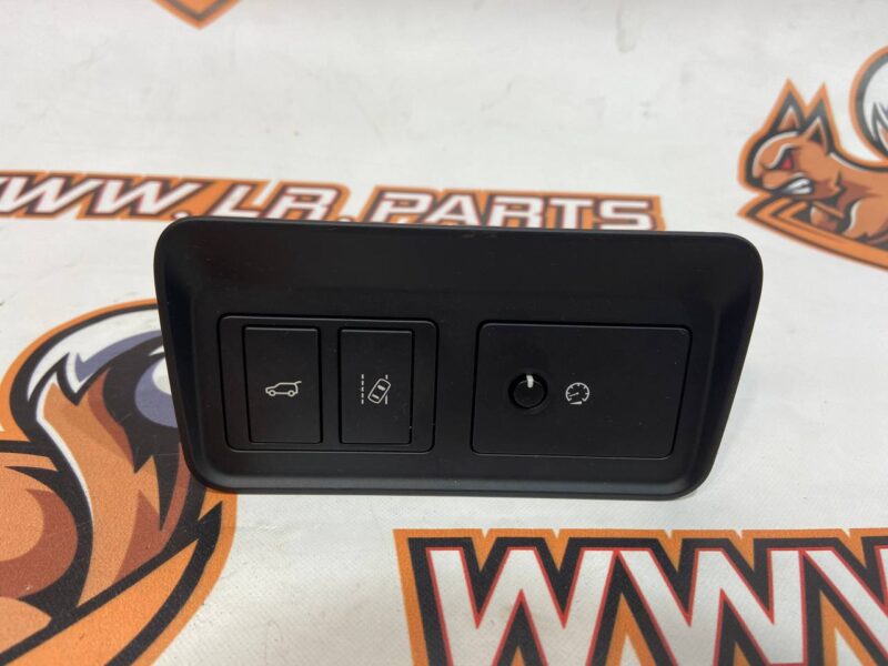 LR061000 Lighting button block with trunk opening button LAND ROVER DISCOVERY 5 Used cost 41 € in stock 5 pcs.