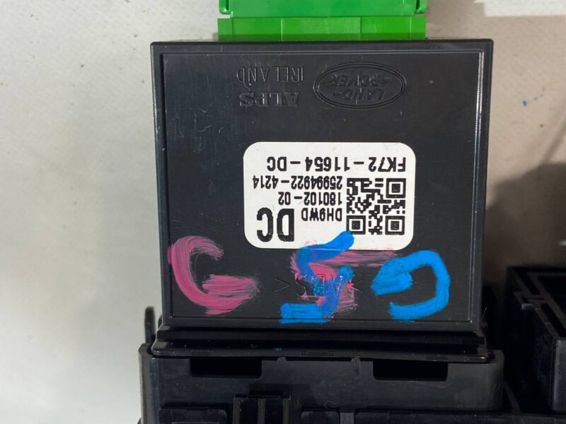 LR061000 Lighting button block with trunk opening button LAND ROVER DISCOVERY 5 Used cost 41 € in stock 5 pcs.
