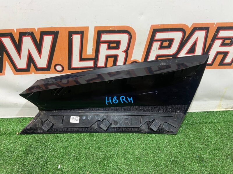 LR061128 Body trim rear right Land Rover Discovery Sport L550 (2015-) Used cost 30 € in stock 6 pcs.