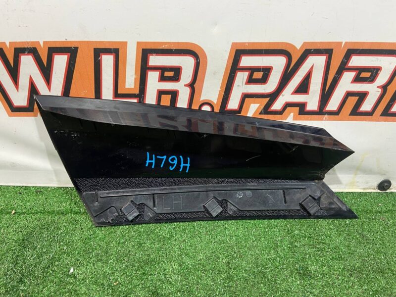 LR061130 Body trim rear left Land Rover Discovery Sport L550 (2015-) Used cost 30 € in stock 6 pcs.