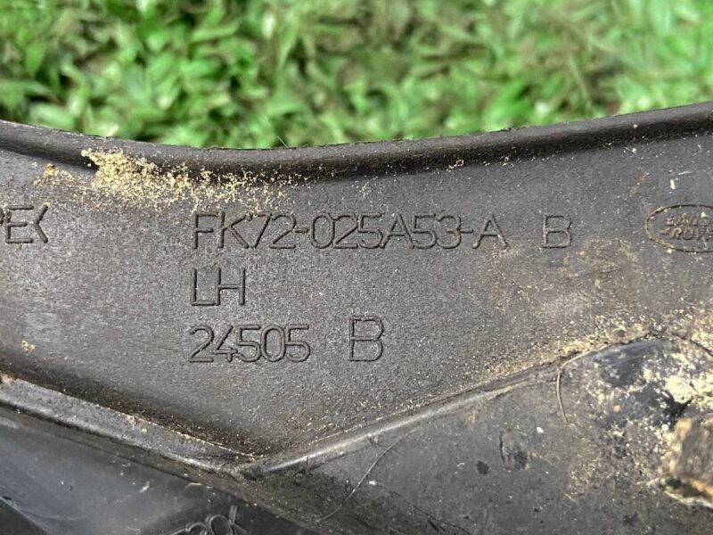 LR061136 Molding front left pillar Land Rover Discovery Sport L550 (2015-) Used cost 35 € in stock 4 pcs.