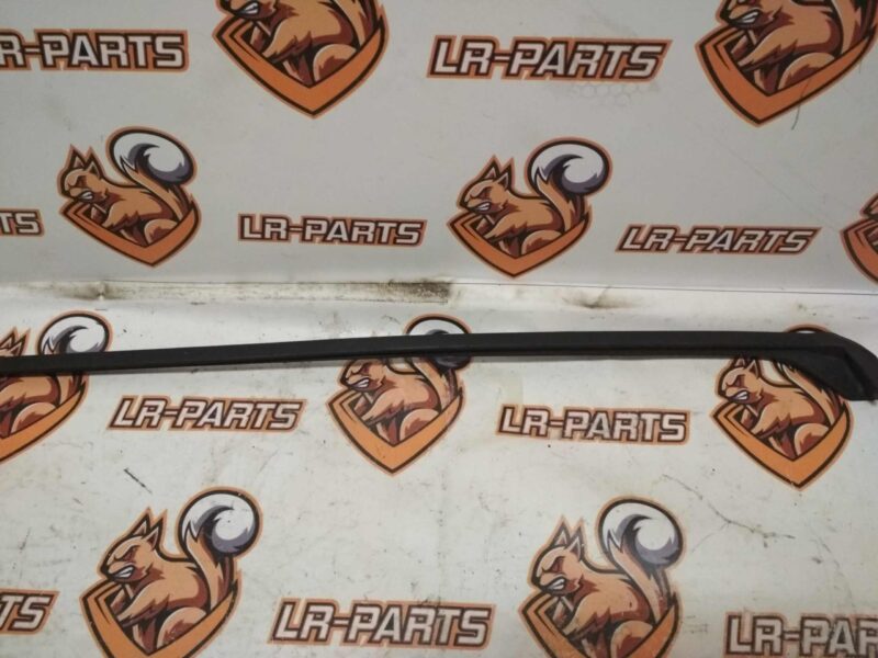 LR061136 Molding front left pillar Land Rover Discovery Sport L550 (2015-) Used cost 35 € in stock 4 pcs.