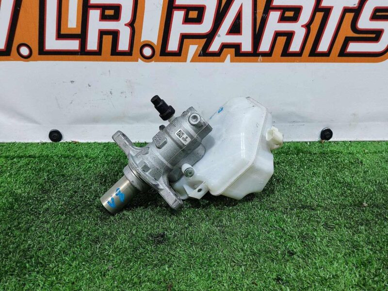 LR061403 Brake master cylinder 2.0 TDI Land Rover Discovery Sport L550 2015- Used cost 50 € in stock 3 pcs.