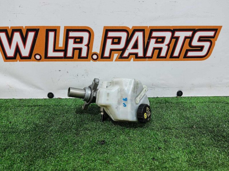 LR061403 Brake master cylinder 2.0 TDI Land Rover Discovery Sport L550 2015- Used cost 50 € in stock 3 pcs.