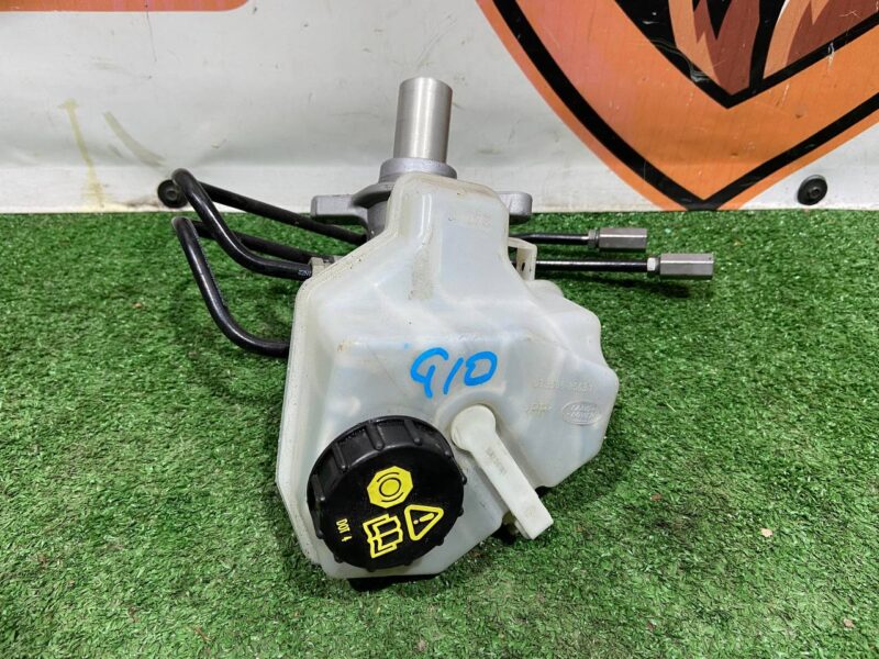 LR061403 Brake master cylinder 2.0 TDI Land Rover Discovery Sport L550 2015- Used cost 50 € in stock 3 pcs.