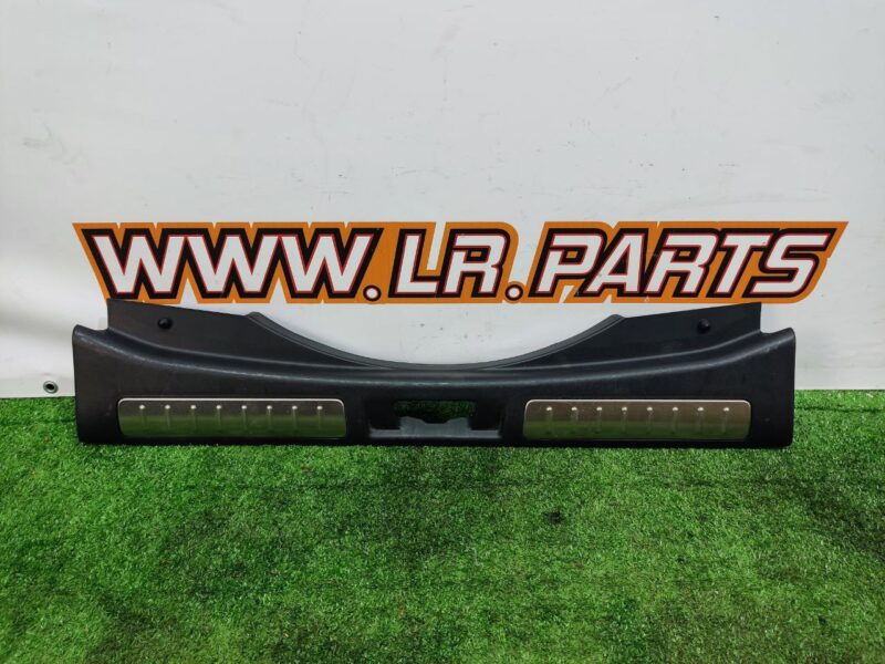 LR061593 Boot door trunk lid sill trim Range Rover Evoque L538 Used cost 85 € in stock 2 pcs.