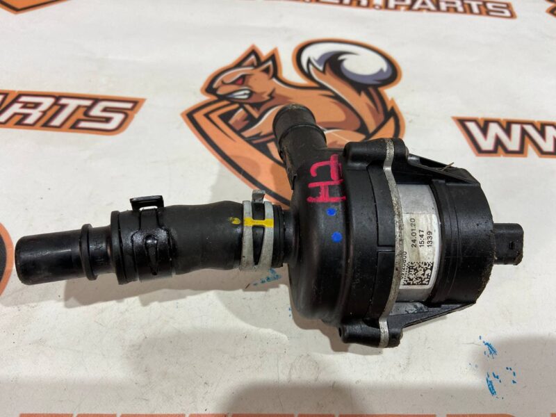 LR061983 Water pump 3.0TD Range Rover L405 (2013-2021) Used - Image 17