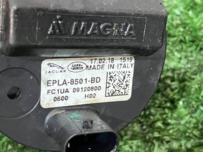 LR061983 Water pump 3.0TD Range Rover L405 (2013-2021) Used cost 70 € in stock 10 pcs.