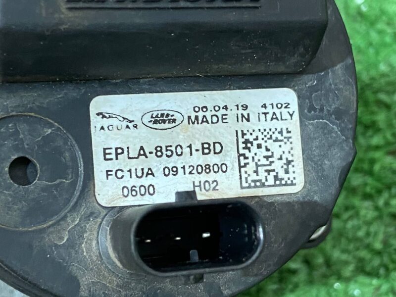 LR061983 Water pump 3.0TD Range Rover L405 (2013-2021) Used cost 70 € in stock 10 pcs.