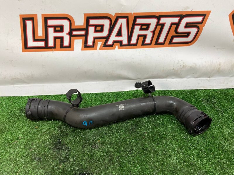LR062094 Thermostat hose to engine 3.0 Range Rover Sport L494 (2014-2022) Used cost 10 € in stock 9 pcs.