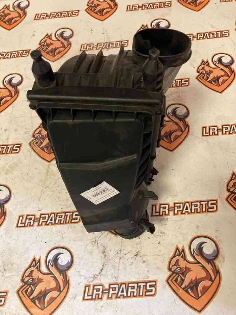 LR062607 Air filter housing left Range Rover L405 (2013-2021) Used cost 200 € in stock 1 pcs.