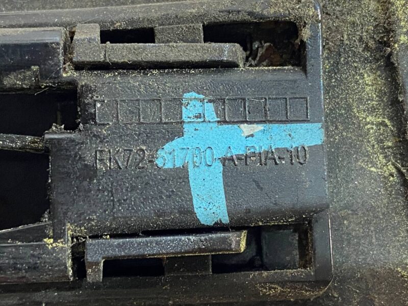 LR062622 Right front roof molding Land Rover Discovery Sport L550 (2015-) Used cost 25 € in stock 3 pcs.